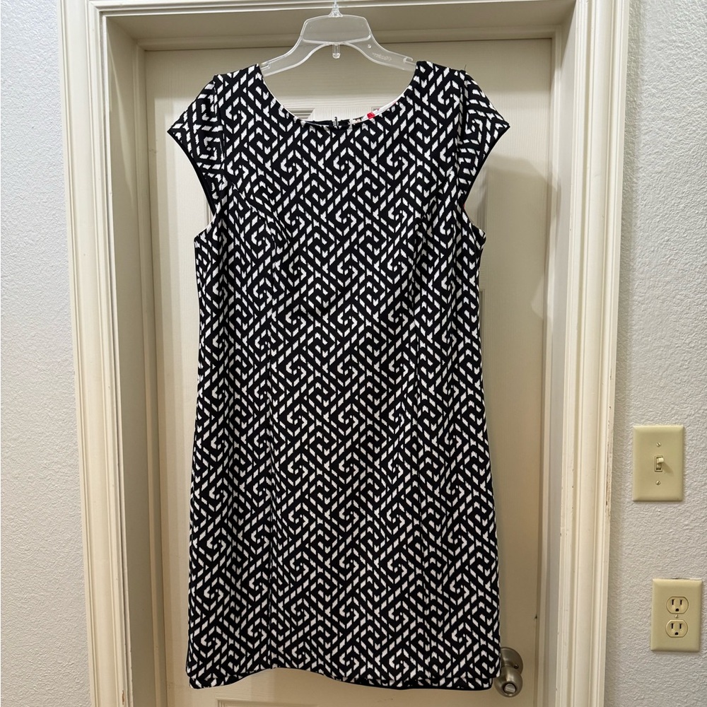 White House Black Market Monochrome Patterned and Floral Reversible Dress